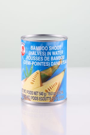 Wholesale Cock Brand Bamboo Shoot Halves In Water (540g)